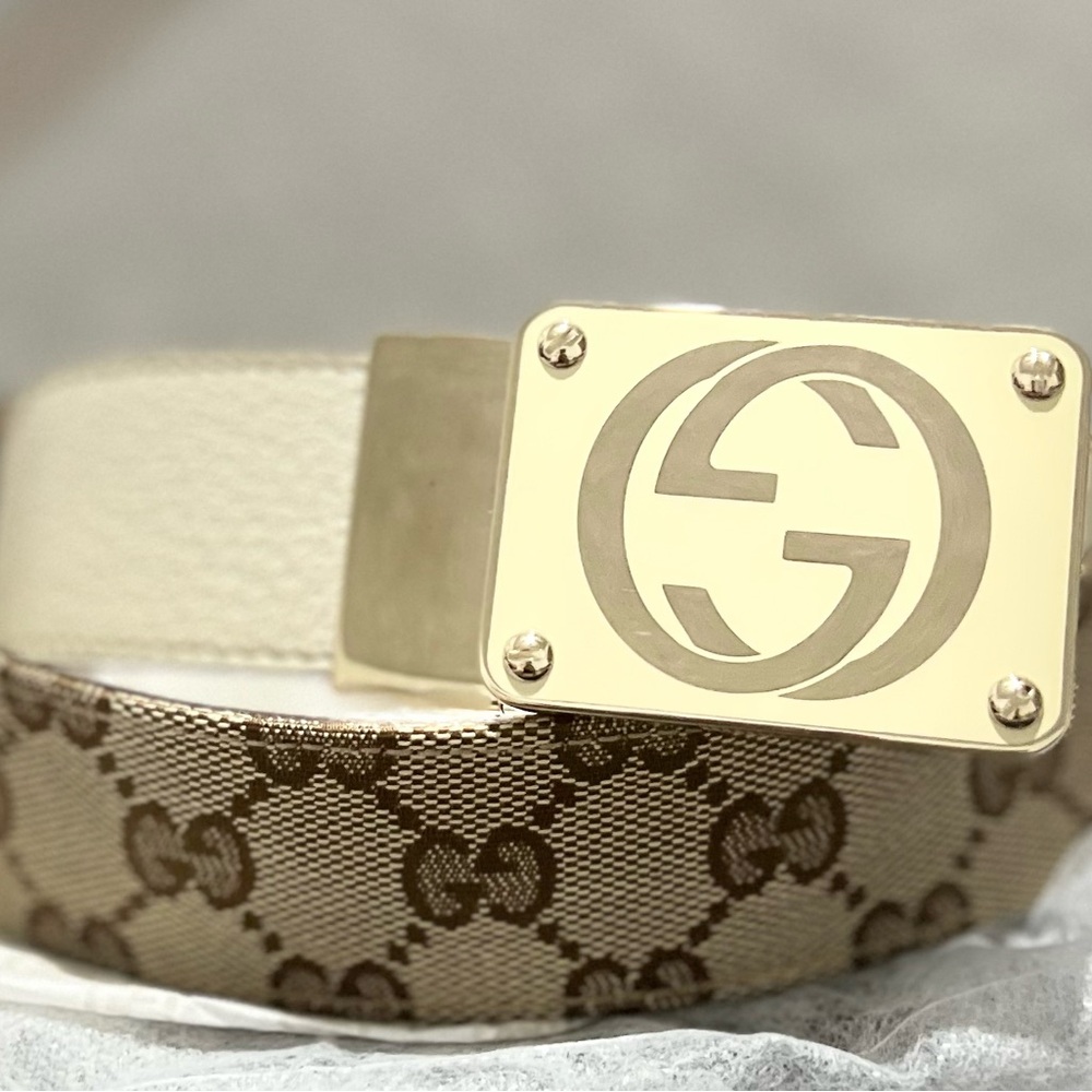 Great Condition. Authentic Reversible Vintage Gg … - image 1